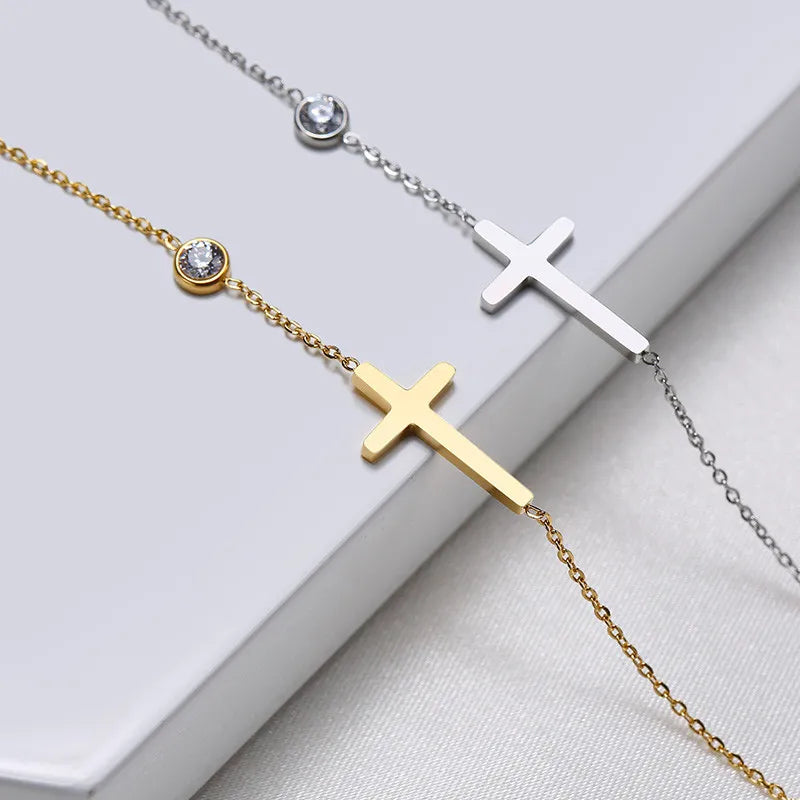Pulseira Cruz com Zircônia - Vitta™- [Delicadeza que Transforma]